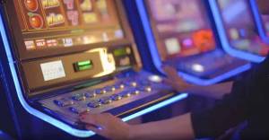 slot machine and hand